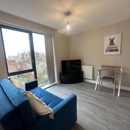 Cute Apartment Next To Colindale Station Edgware Eksteriør billede