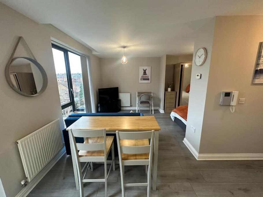 Cute Apartment Next To Colindale Station Edgware Eksteriør billede